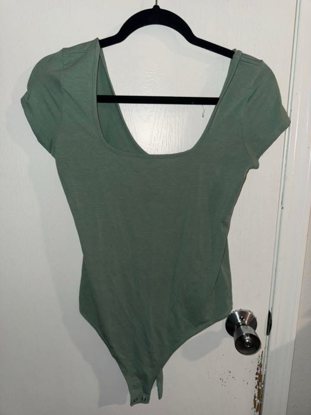AE Women’s Olive Green Scoop Neck Bodysuit